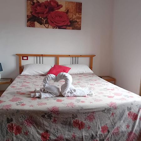 Florinda B&B เวียเรจโจ ภายนอก รูปภาพ