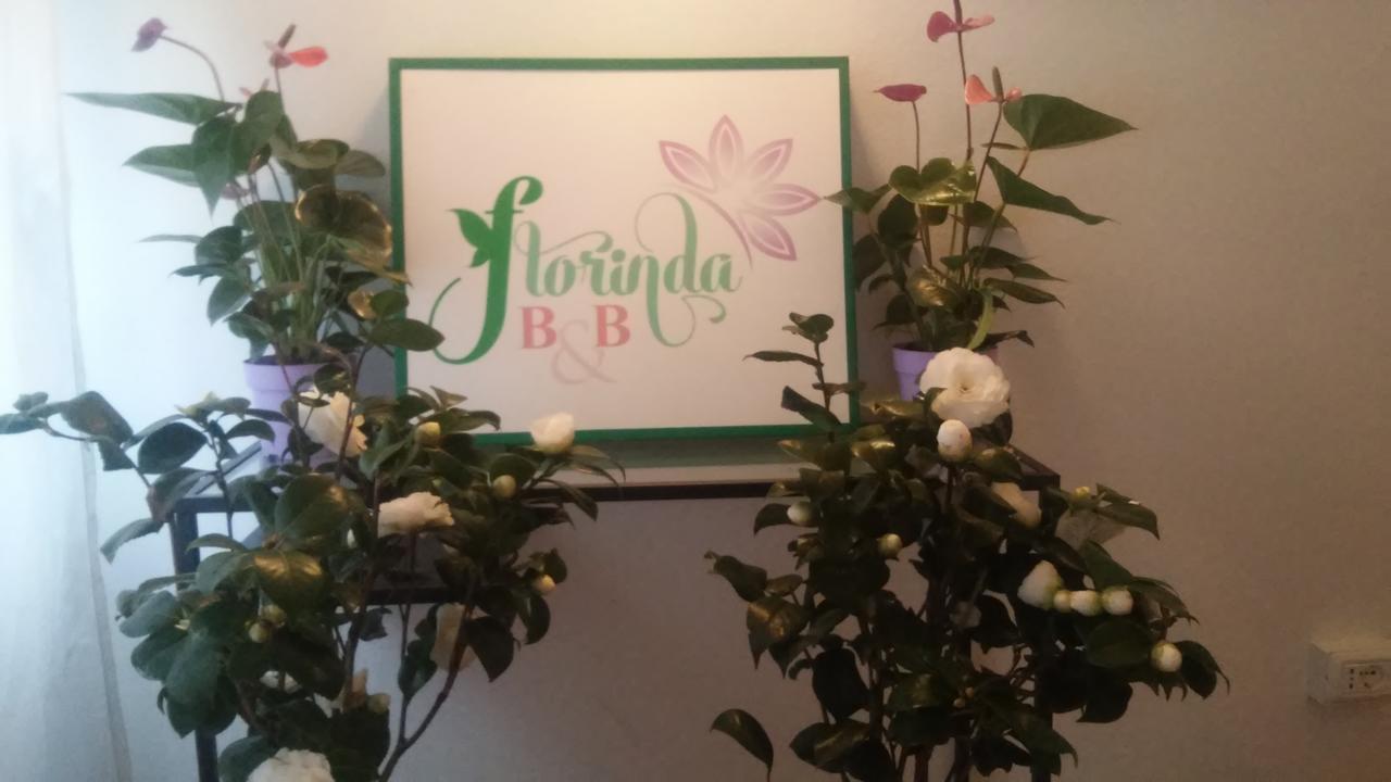 Florinda B&B เวียเรจโจ ภายนอก รูปภาพ